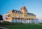वाच हिल होटेलमा ओशन हाउस: भव्य सिँढीहरू कतै छैन