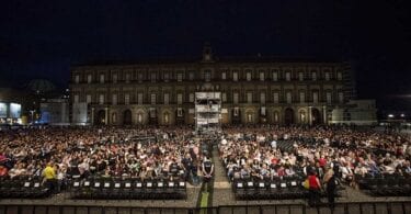 Itálie se usmívá nad Kampánií Teatro 2021