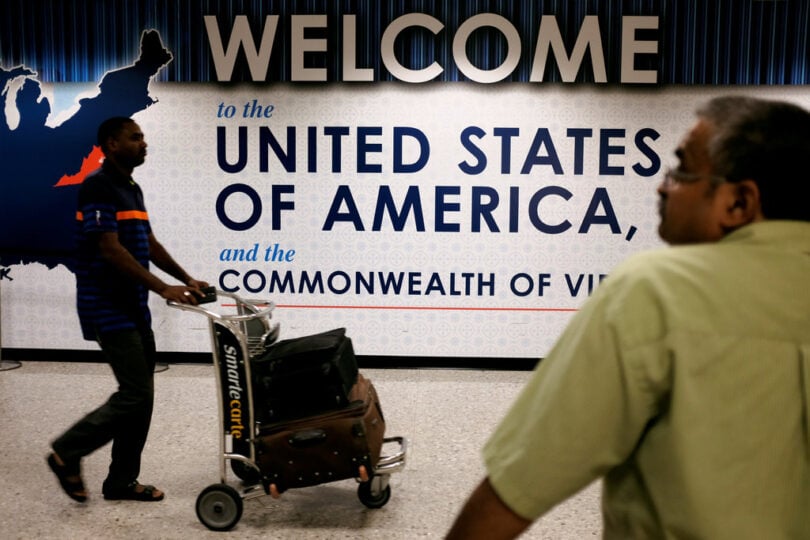 उद्योग समूह संयुक्त राज्य अमेरिका की अंतर्राष्ट्रीय यात्रा पर प्रतिबंध हटाने का आग्रह करते हैं