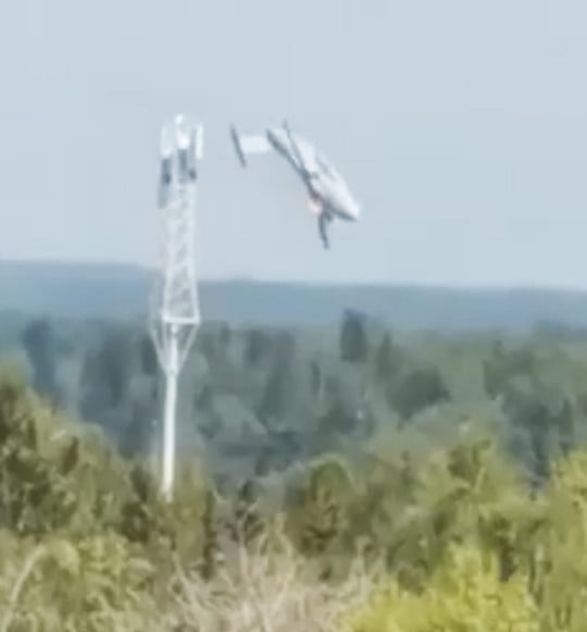 Прототип авион се урна во Русија, при што загинаа сите луѓе во него