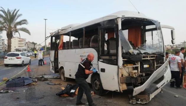 E toafa tagata tafafao Rusia na fasiotia, 16 na manunuʻa i Turkey Tour Bus Disaster