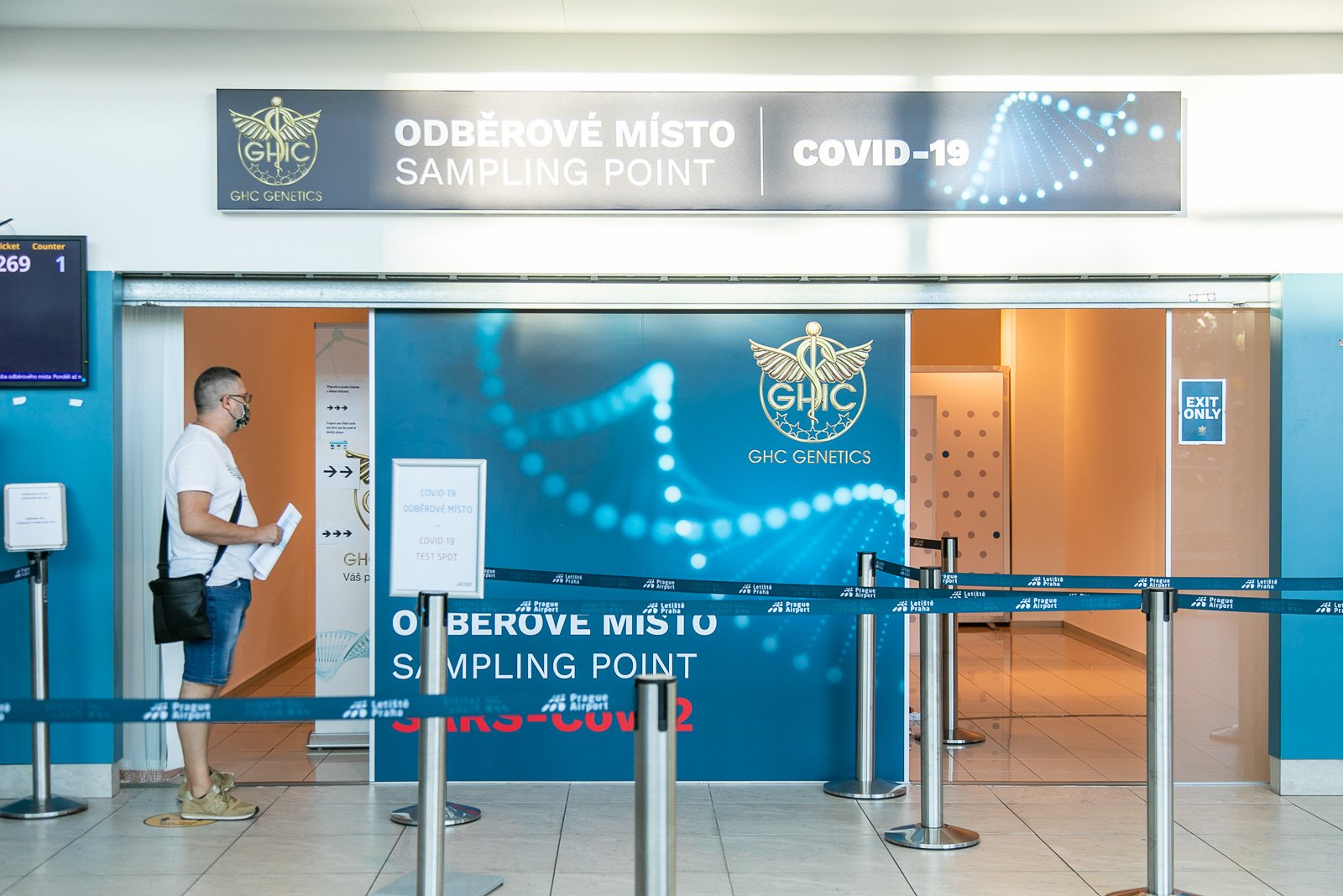 Nuevos controles estrictos para las llegadas internacionales al aeropuerto de Praga