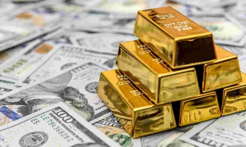 Os talibáns incautan 12.3 millóns de dólares en efectivo e ouro de antigos funcionarios e devólvenllo ao banco nacional