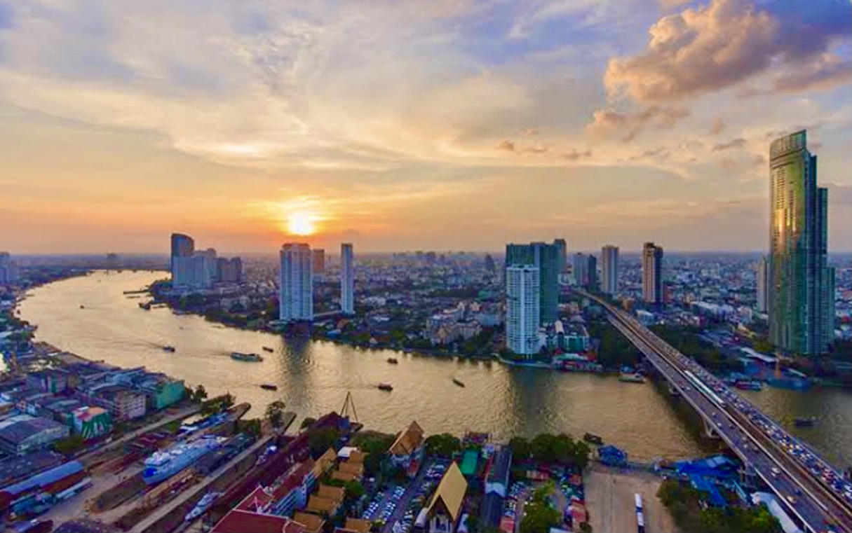 Awọn ihamọ ni irọrun ni Bangkok bi awọn nọmba COVID ti ṣubu 30%