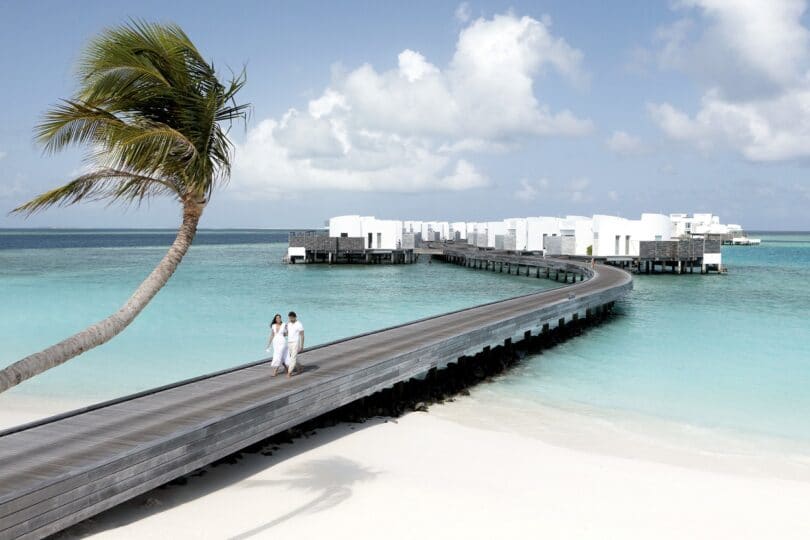 Jumeirah Maldives: Sebaka sa bolulo sa villa kaofela se buloa ka Mphalane