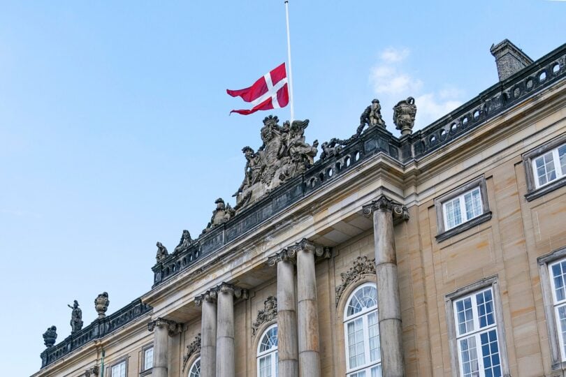 Дания отменяет все ограничения COVID-19 после 548-дневной изоляции