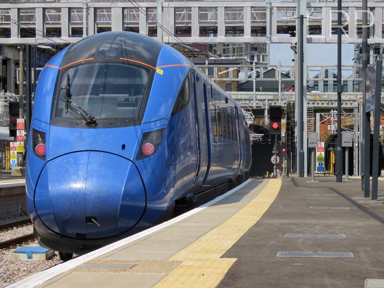 New lowcost train from London to Edinburgh could disrupt current rail