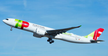 Nā huakaʻi JFK o New York i Lisbon ma TAP Air Portugal i kēia manawa.