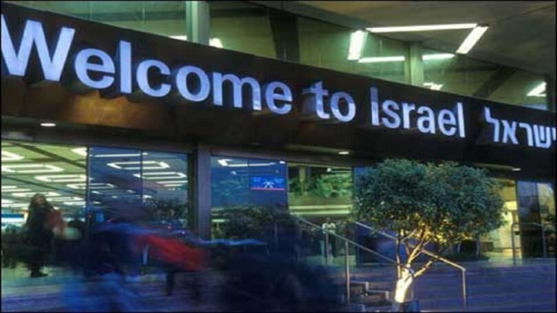 Pelancong tanpa pukulan penggalak boleh memasuki Israel hanya dalam kumpulan.