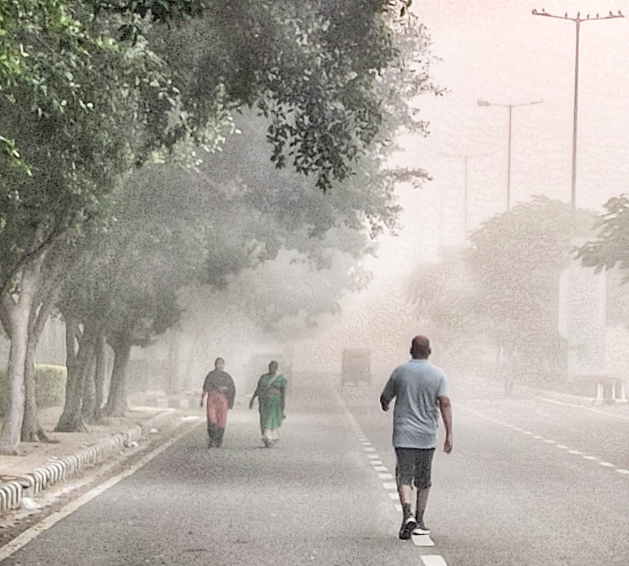 Smog beracun ngalipur Cirebon saatos festival Hindu.