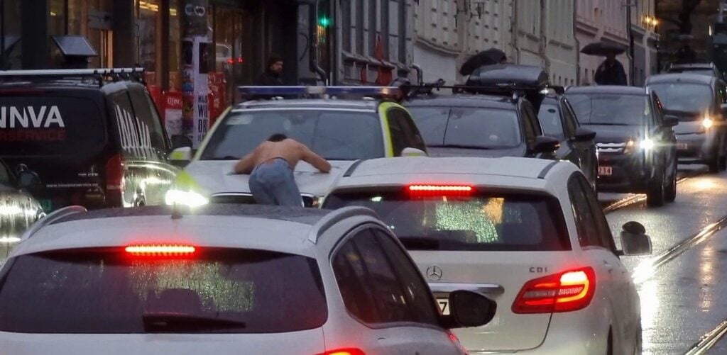 Oslon terrori-isku: Poliisi loukkaantui, aseistettu hyökkääjä tappoi 2 Travel News, sen kohteet ja teollisuus , Oslo terror attack: Police officer injured, armed attacker killed, eTurboNews | eTN