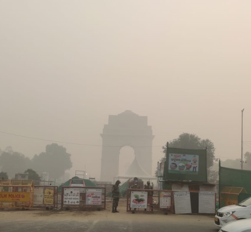 , Myrkyllinen savusumu nielaisee Delhin hindufestivaalin jälkeen, eTurboNews | eTN