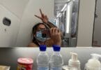 Quarantine di passageri di l'aerei COVID-pusitivi in ​​a toilette di l'aereo
