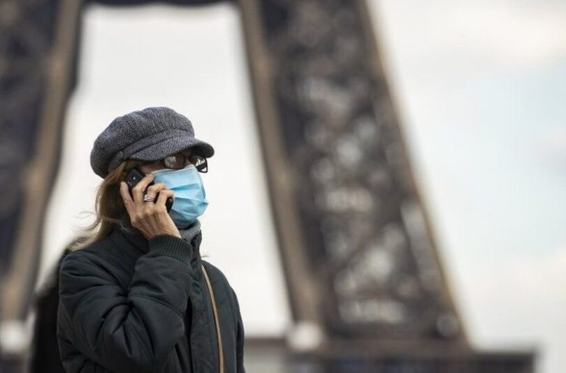 Paris yeni Omicron məhdudiyyətlərini, açıq hava maskası mandatını elan edir