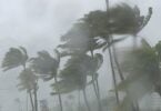 Hawaii is nou in 'n noodtoestand, aangesien 'n massiewe storm die eilande tref
