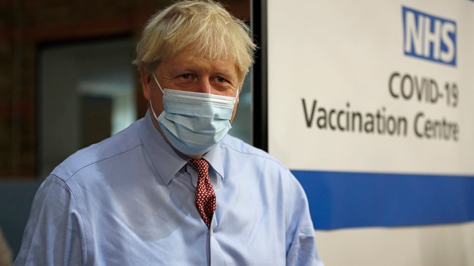 Wielka Brytania potwierdza pierwszą śmierć z nowego szczepu COVID-19