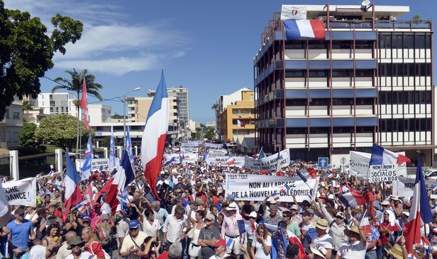 Nová Kaledonie drtivou většinou odmítá nezávislost na Francii