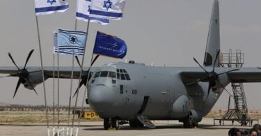 Israel merancang pengangkutan udara besar-besaran Yahudi dari Ukraine jika Rusia menyerang