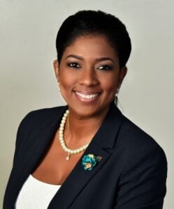 Bahamské ministerstvo cestovního ruchu, investic a letectví jmenovalo Latii Duncombeovou úřadující generální ředitelkou