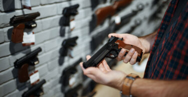 San Jose rende l'assicuranza di responsabilità obbligatoria per tutti i pruprietarii di armi