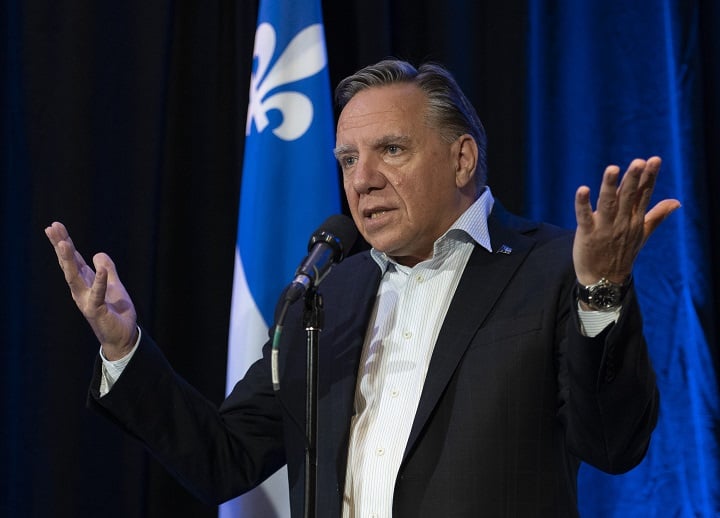 Quebec do Canadá anuncia novo imposto para os não vacinados