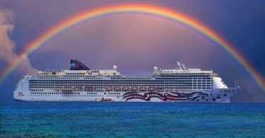 Nilagdaan ng ikatlong cruise line ang bagong kasunduan sa daungan sa Hawaii