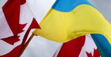 Канадцев предупредили не ездить в Украину сейчас