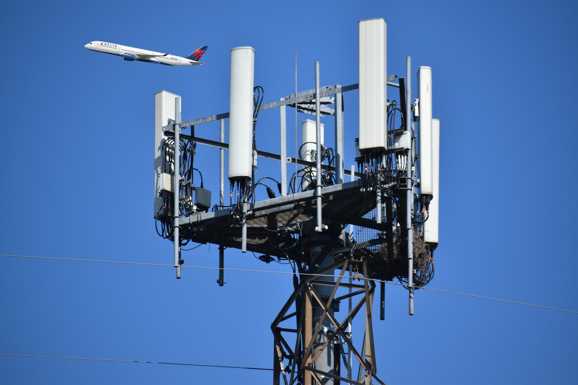 US DOT ו-FAA מבקשות מ-AT&T ו-Verizon לדחות את השקת שירות 5G חדש