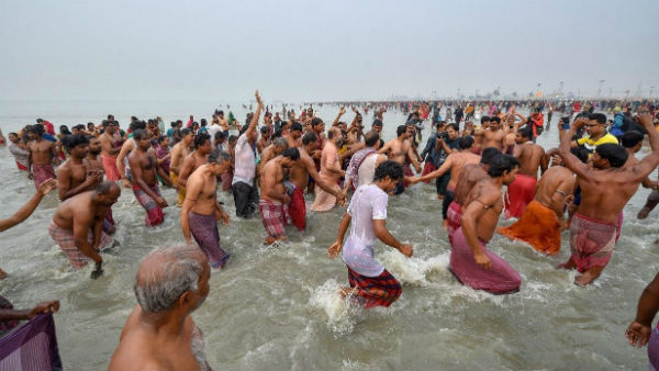 אירוע מפזר-העל בהודו מושך 3,000,000 אנשים למרות גל חדש של COVID-19, eTurboNews | eTN