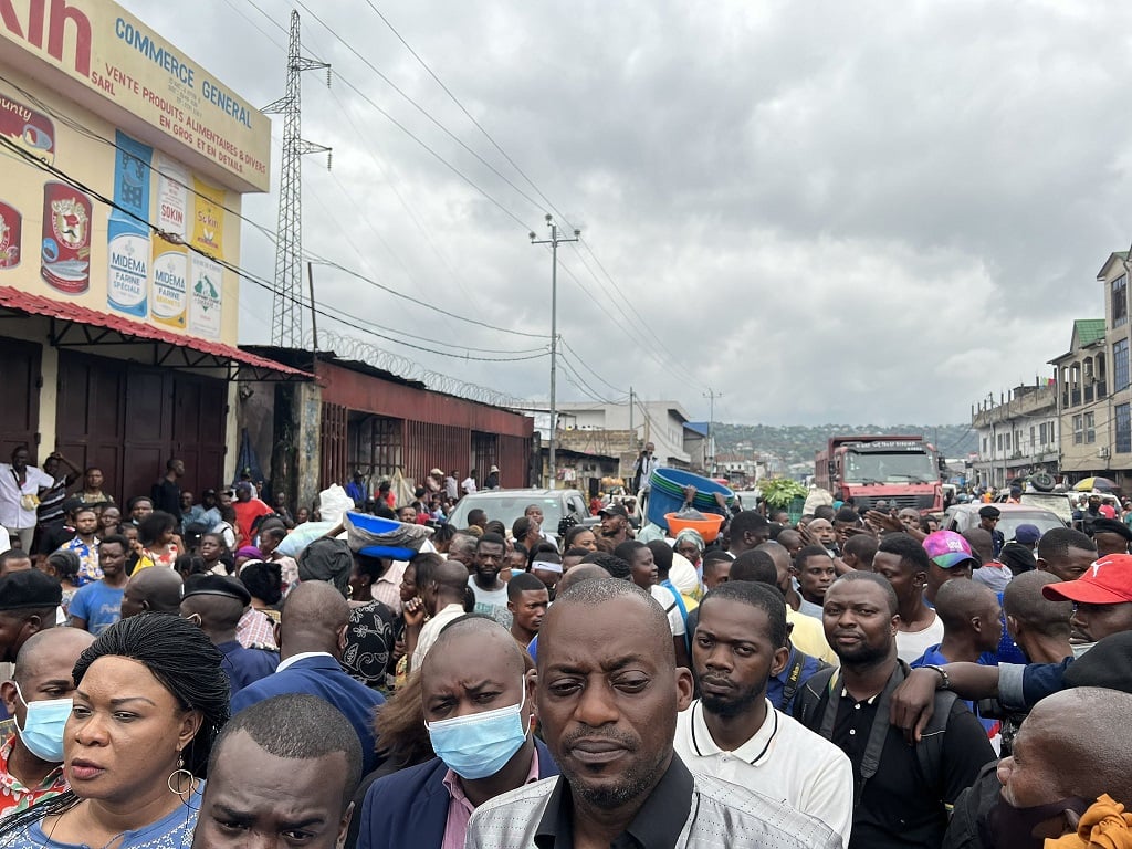 26 ihmistä kuoli sähköiskun putoamisen vuoksi Kinshasassa