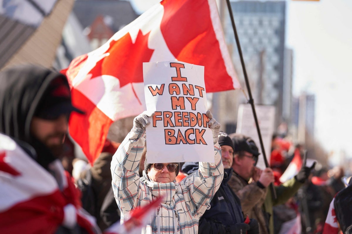 ယခုအခါ Ottawa တွင် ကိုဗစ်ဆန့်ကျင်ရေး ဆန္ဒပြမှုများကြောင့် အရေးပေါ်အခြေအနေ ကြေညာခဲ့သည်။