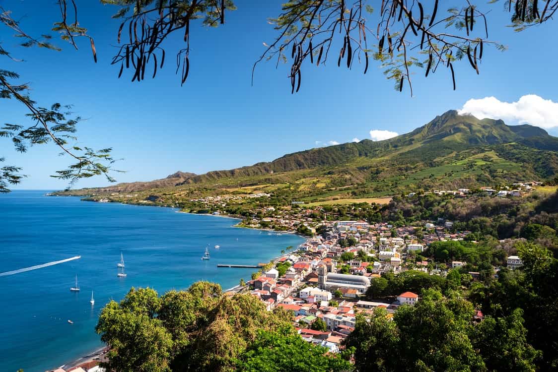 Martinique Tourismus gesäit Liicht um Enn vum Tunnel wéi COVID-19 Restriktiounen erliichteren