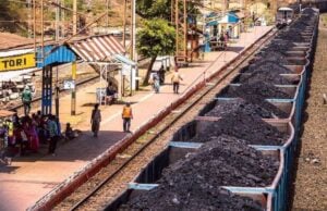 Indien ställer in hundratals passagerartåg för att flytta extra kol
