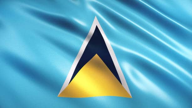 Saint Lucia lopettaa rokotettujen matkustajien testauksen, ennakkoilmoittautuminen kaikille