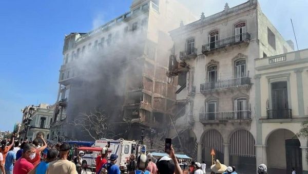 Explosão maciça atinge Saratoga Hotel em Havana, Cuba