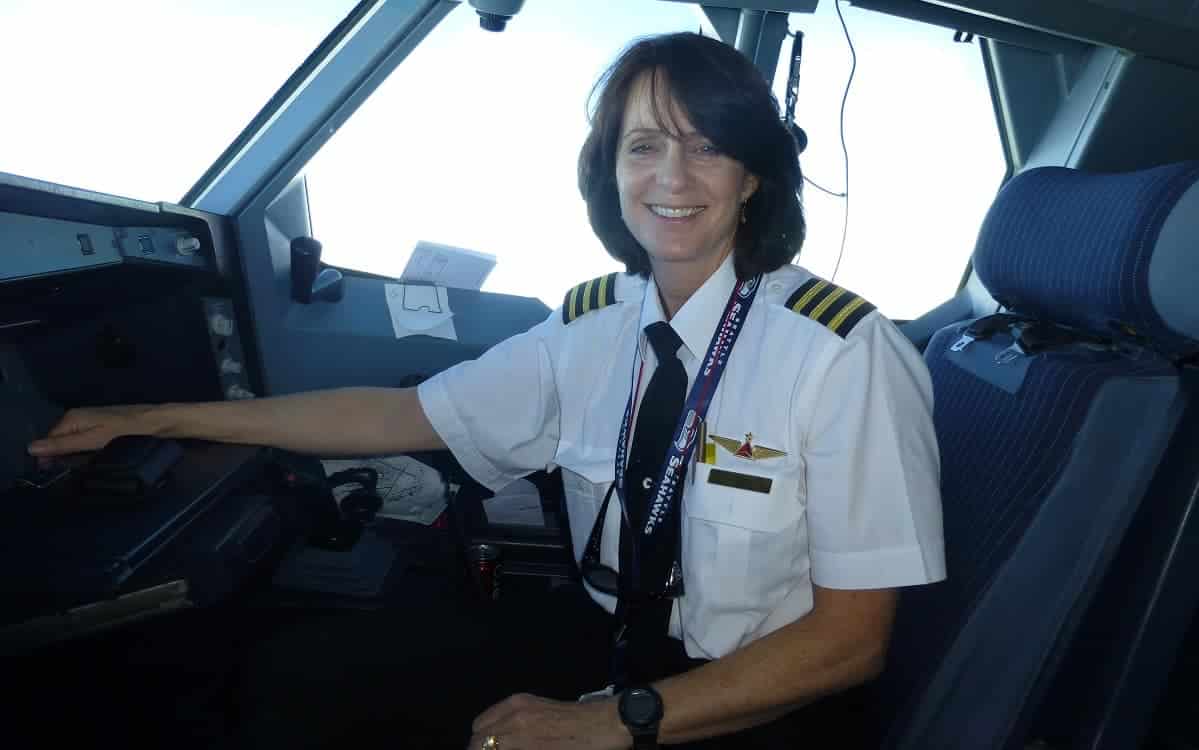 Mujer piloto de Delta Airlines