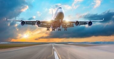 Tikimasi, kad pasaulinė oro linijų rinka iki 744 m. pasieks 2026 mlrd