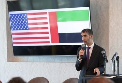 Ministro dos Emirados Árabes Unidos promove comércio EUA-EAU na Flórida