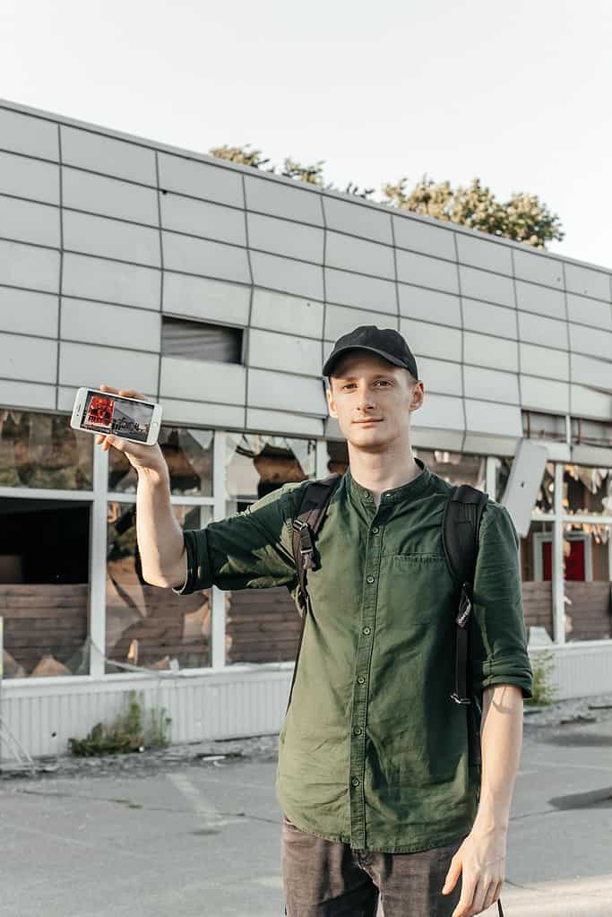 Sculpture Putin feno ra natolotry ny miaramila Okrainiana 13 Travel News, ny toerana halehany & ny indostria , Sculpture Putin feno rà natolotry ny Miaramila Okrainiana, eTurboNews | eTN
