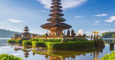 Indonesia busca revivir e impulsar el turismo en Bali post-COVID