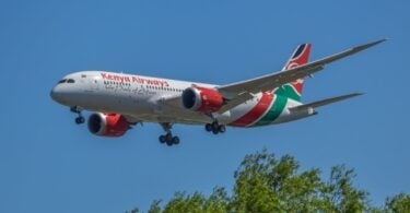 Полетът на Kenya Airways каца в Мароко с мъртъв пътник на борда