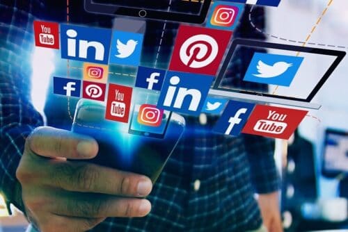 10 maskapai paling apik ing diskusi media sosial 2022