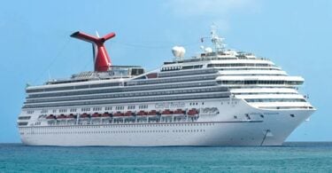 Carnival avslutar pre-cruise tester, välkomnar ovaccinerade gäster