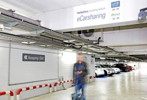 Na frankfurtském letišti funguje sdílení aut na elektrický pohon