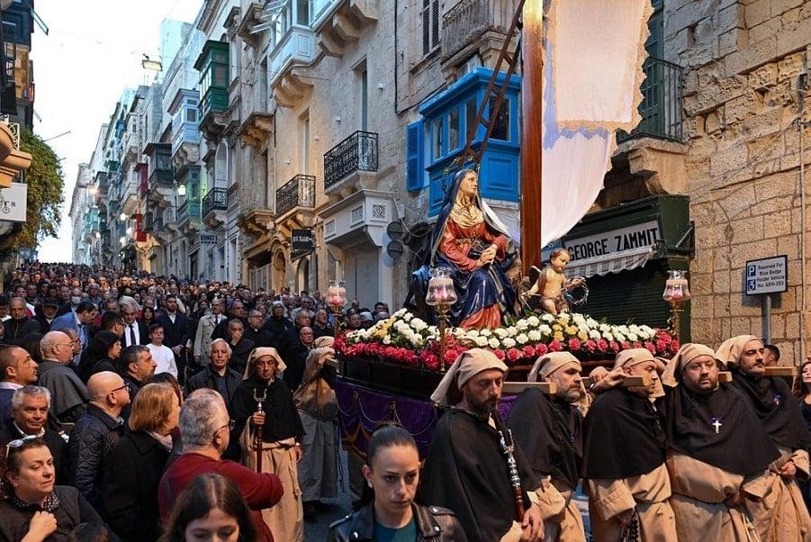 Malta 2 ဧရာမ Mater Dolorosa စီတန်းလှည့်လည်ခြင်းကို Valletta တွင် Franciscans of Ta Giezu မှ စီစဉ်သော Ian Noel Pace Photo Credit | eTurboNews | eTN