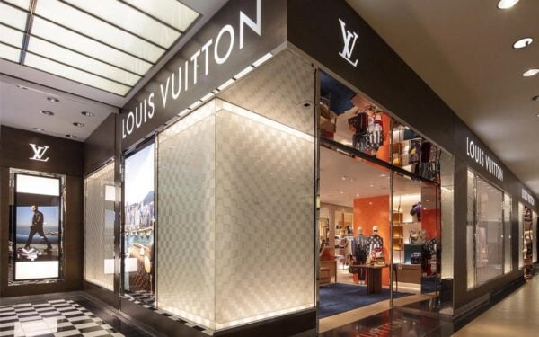 Su'esu'ega Fa'alelalolagi o Mana'oga: O Louis Vuitton o lo'o ta'imua