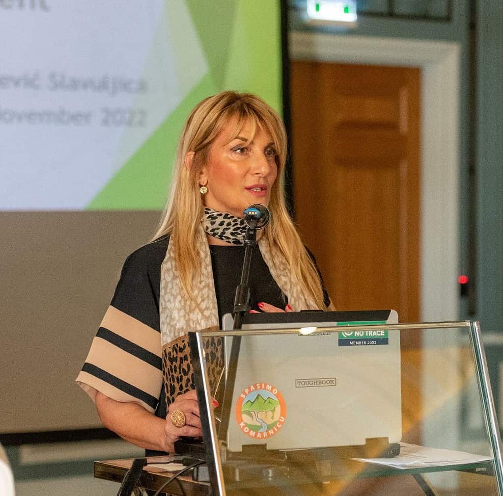 Dr. Aleksandra Gardasevic Slavuljica ndi General Director of Tourism Developing Policies mu Boma la Montenegro.