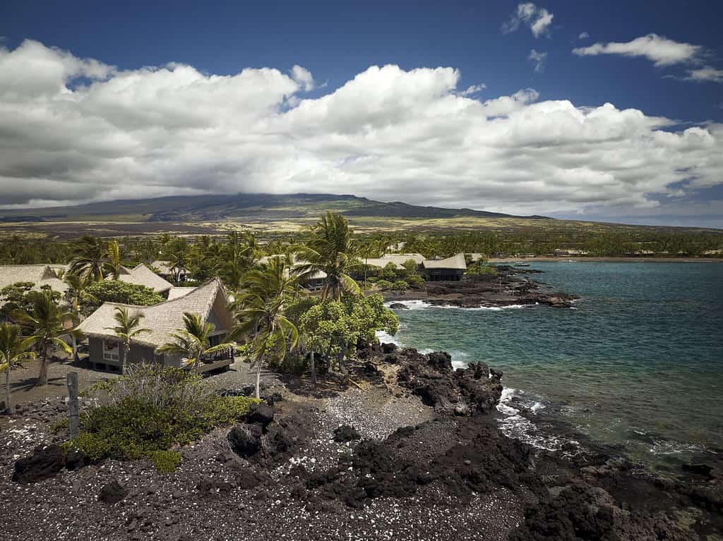 Exteriors and Shoreline Kona Village A Rosewood Resort | eTurboNews | eTN