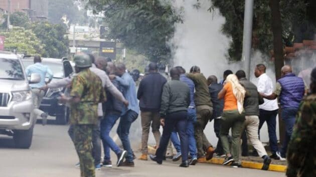 , Nairobis jätkuvad vägivaldsed protestid, eTurboNews | eTN