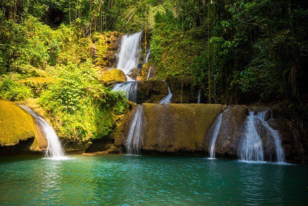 JAMAICA WATERFALL mynd með leyfi Andreas Volz frá Pixabay